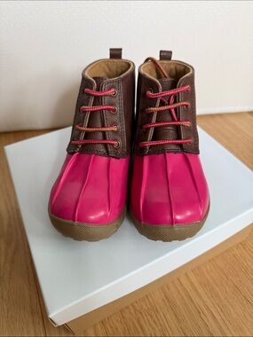 Baby Deer NWT Brown and Hot Pink Duck Boots